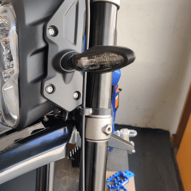 Guide ligne de frein avant